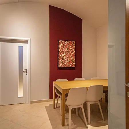 Modern And Spacious Apartments In City Center Prague Exterior photo