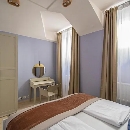 Modern And Spacious Apartments In City Center Prague Exterior photo