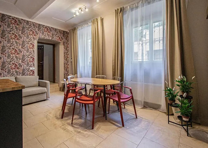 Modern And Spacious Apartments In City Center