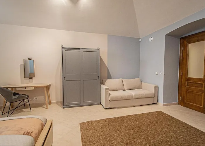 Modern And Spacious Apartments In City Center