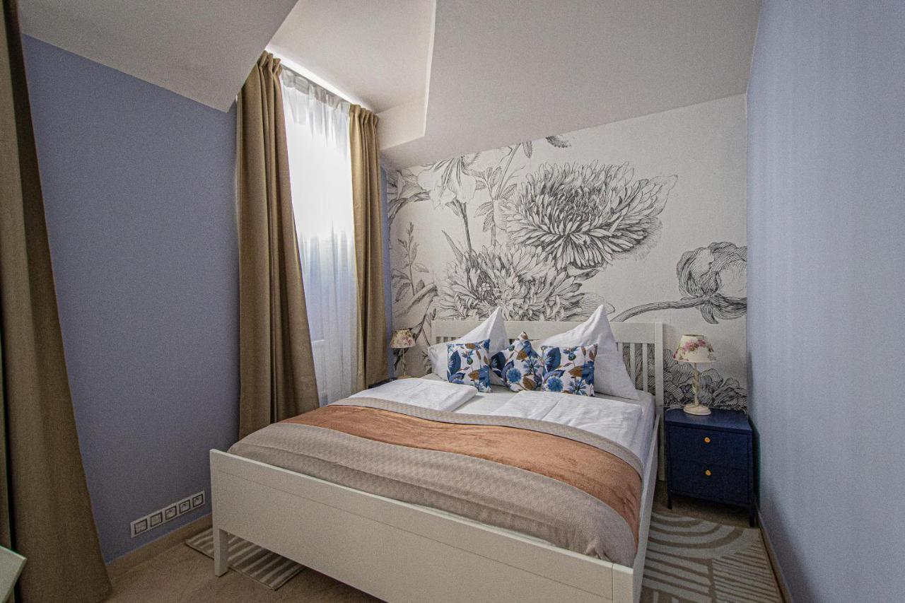 Modern And Spacious In Center Praha